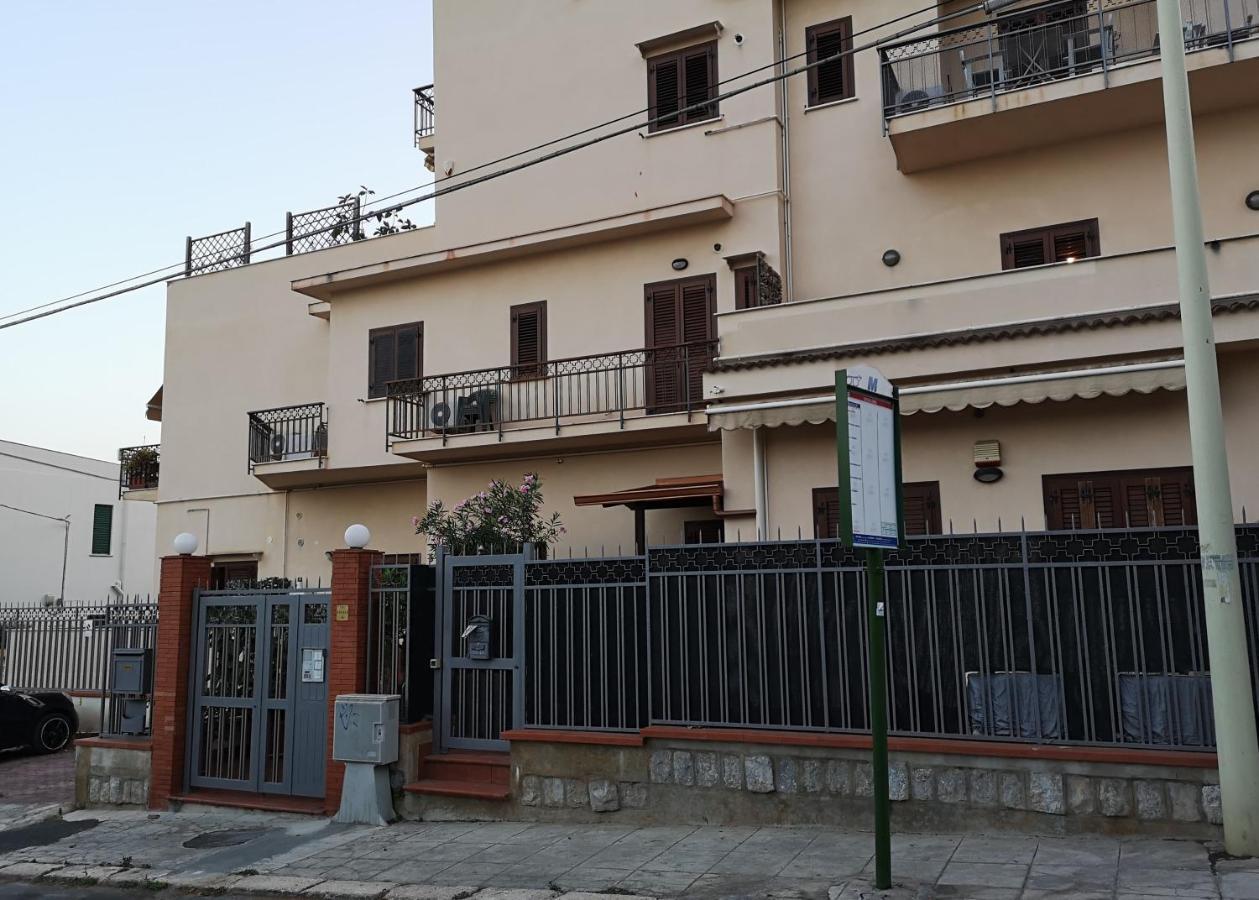 La Casetta Della Musica Mondello Exteriör bild